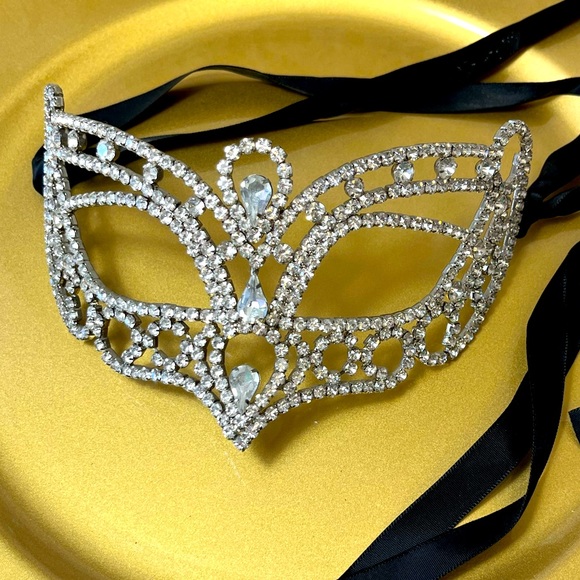 Masquerade Mask With Rhinestones & Satin Ribbon - Picture 5 of 6